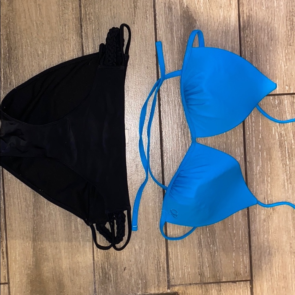 Bathing suit top and bottom size large
